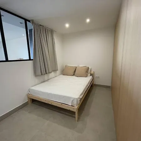 T3 Face A La Διαμέρισμα *