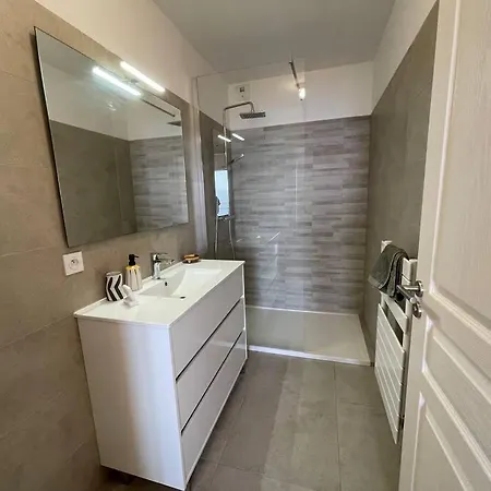 T3 Face A La Διαμέρισμα