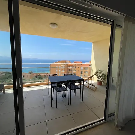 Διαμέρισμα T3 Face A La *